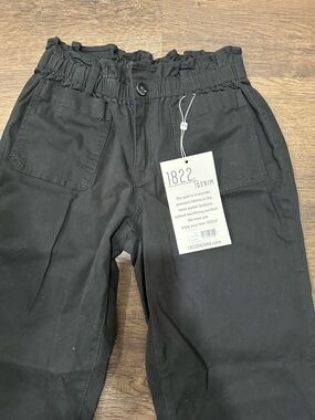 1822 Denim Black Paperbag Waist Cargo Pants